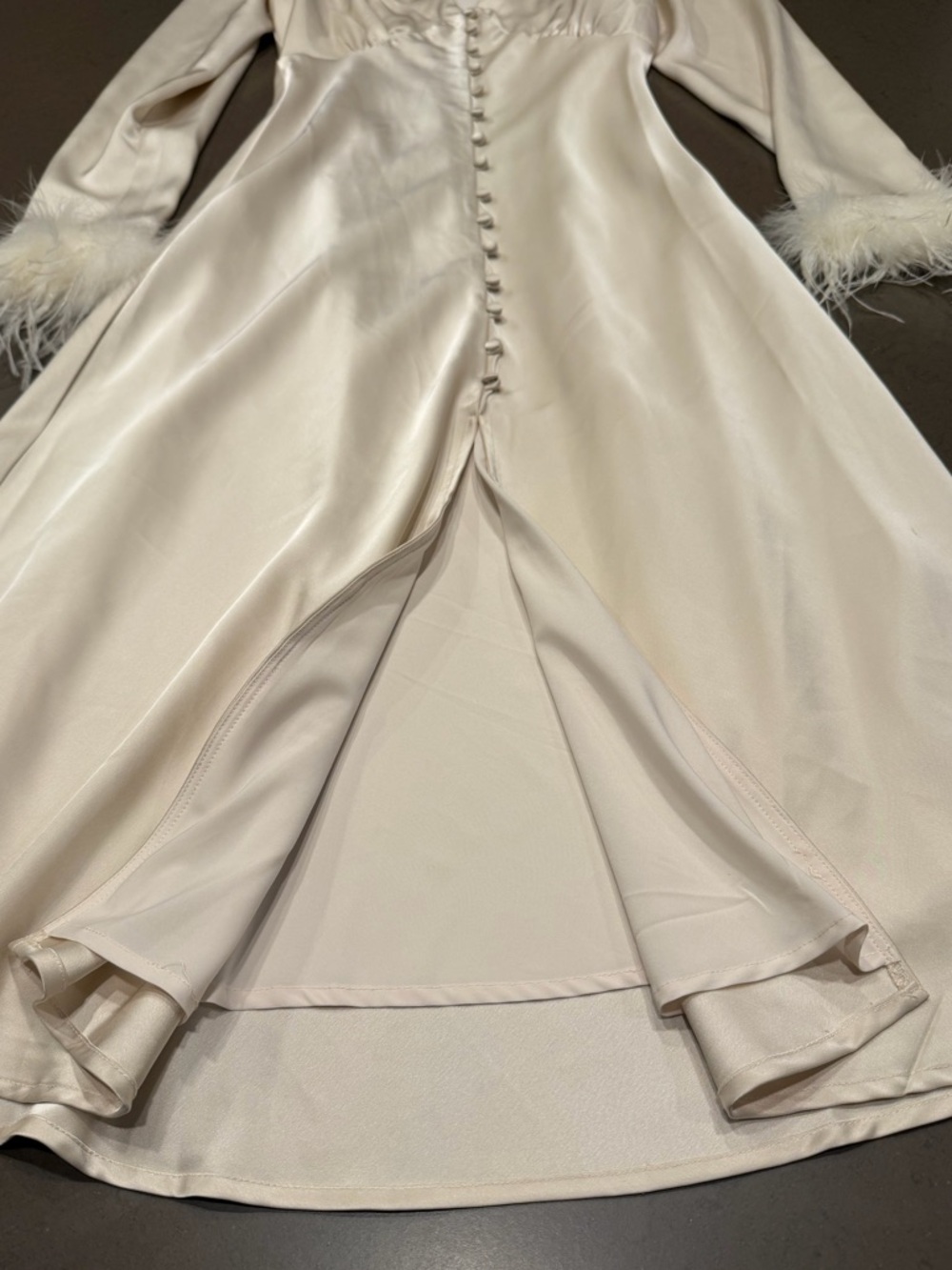 NWOT Lulus Precious Aura Champagne Satin Feather Long Sleeve Midi Dress Sz: XS - Picture 7 of 14